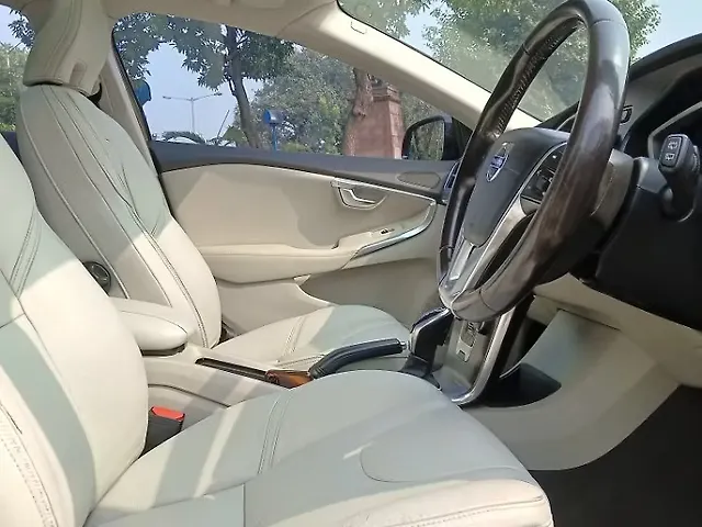 Used Volvo V40 Cross Country [2013-2016] D3 Inscription in Kolkata