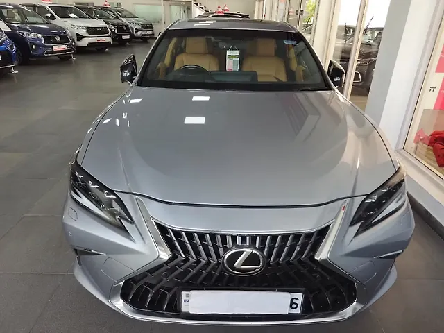 Used 2023 Lexus ES in Delhi