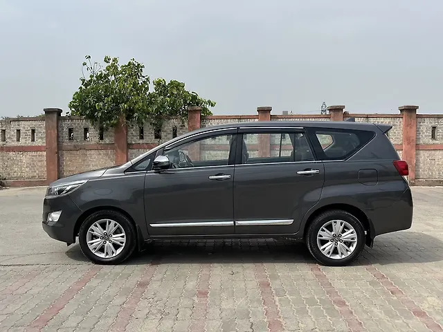 Used 2017 Toyota Innova Crysta in Delhi