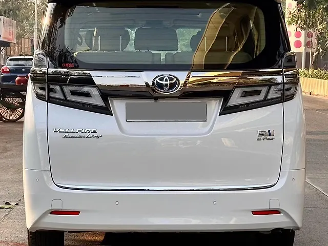 Used Toyota Vellfire VIP – Executive Lounge Hybrid (Electric + Petrol) Automatic in Mumbai