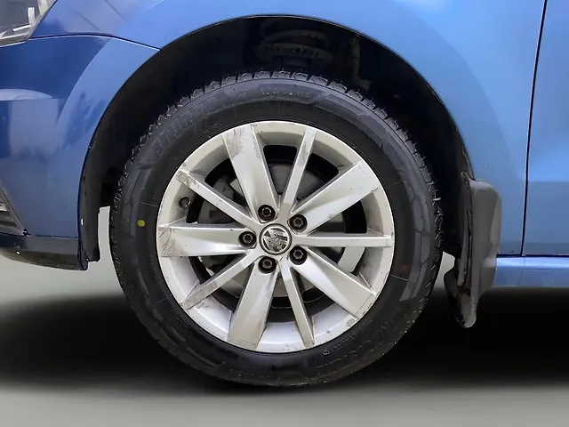 Used Volkswagen Ameo Highline Plus 1.5L AT (D)16 Alloy in Dombivali