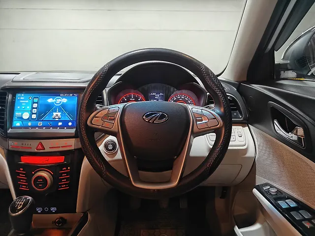 Used Mahindra XUV300 [2019-2024] W8 (O) 1.5 Diesel [2020] in Ahmedabad