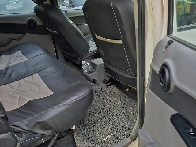 Used Mahindra NuvoSport N6 in Kanpur