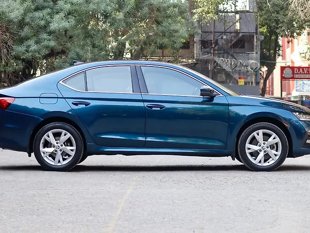 Used 2022 Skoda Octavia in Delhi