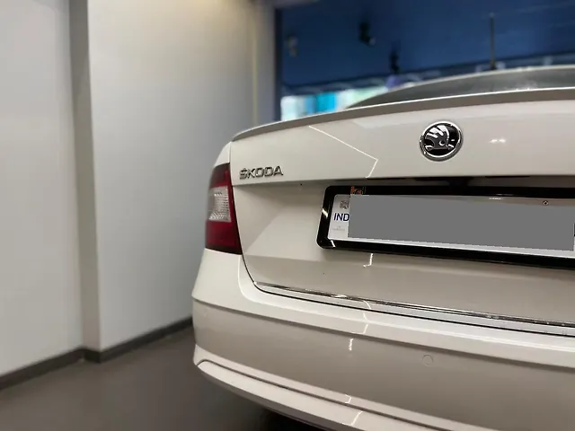 Used Skoda Rapid Style 1.6 MPI in Mumbai