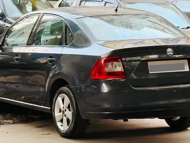Used Skoda Rapid [2015-2016] 1.6 MPI Style Plus AT in Mumbai