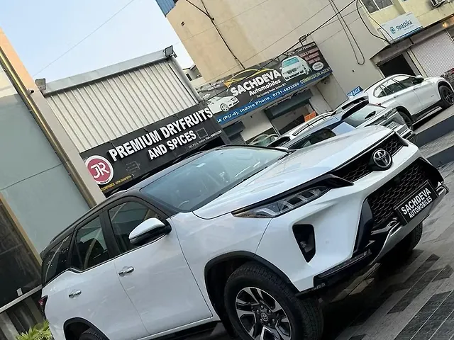 Used Toyota Fortuner Legender 4X2 2WD Diesel Turbo Automatic Dual Tone in Indore Used Toyota Fortuner Legender 4X2 2WD Diesel Turbo Automatic Dual Tone in Indore