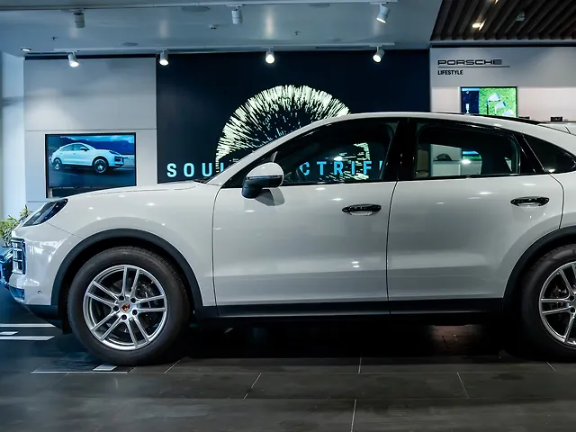 Used Porsche Cayenne Coupe Base in Mumbai