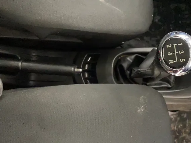 Used Maruti Suzuki Wagon R 1.0 [2014-2019] VXI in Ahmedabad