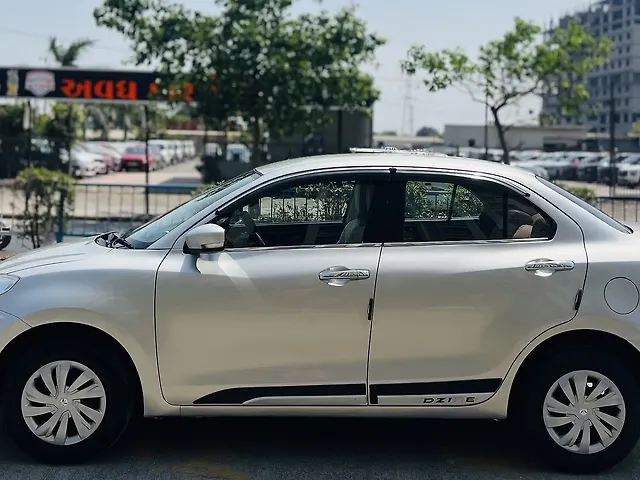 Used Maruti Suzuki Dzire [2017-2020] VXi AMT in Surat