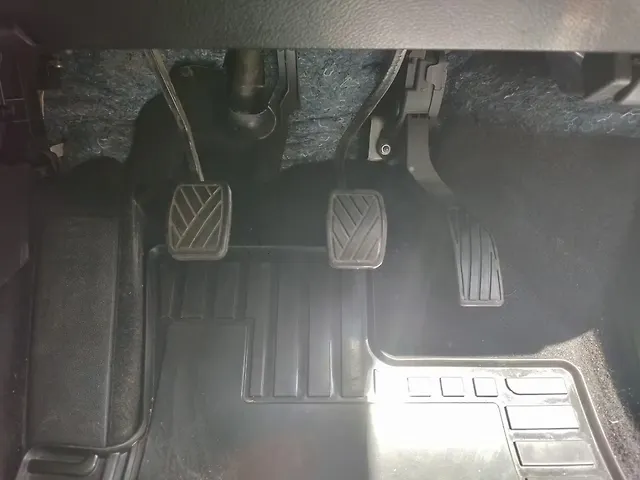 Used Maruti Suzuki Vitara Brezza [2020-2022] LXi in Bangalore