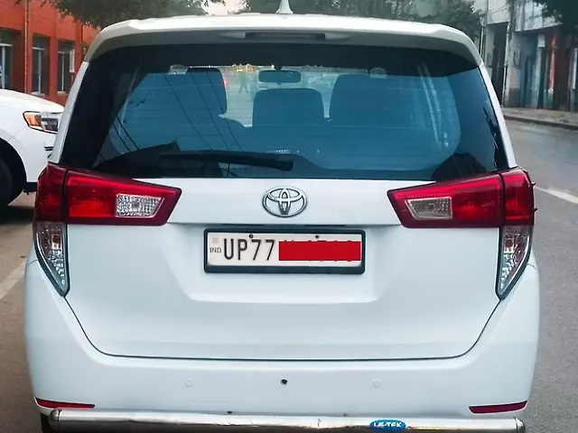 Used Toyota Innova Crysta [2016-2020] 2.4 G 7 STR [2016-2017] in Kanpur