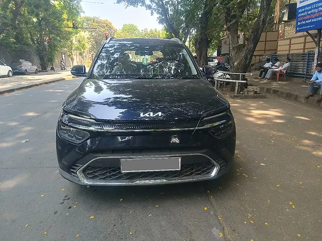 Used 2022 Kia Carens in Mumbai