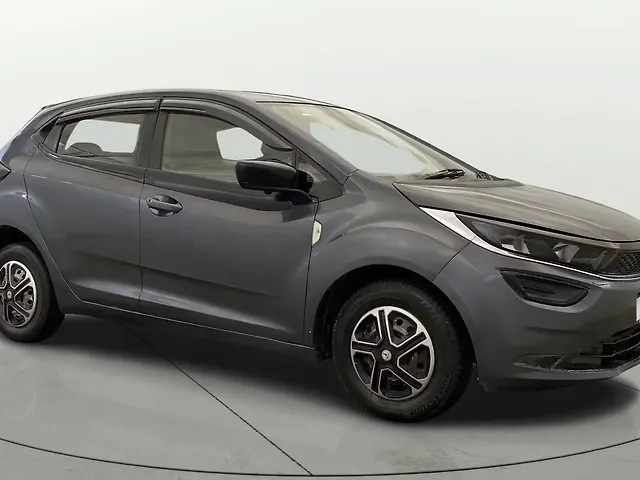 Used 2021 Tata Altroz in Delhi
