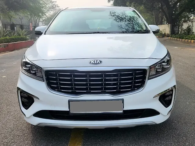 Used 2021 Kia Carnival in Delhi