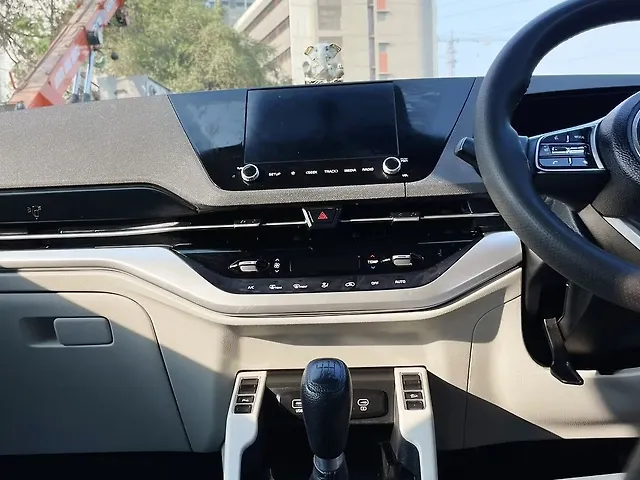 Used Kia Carens [2022-2023] Prestige Plus 1.4 Petrol MT 7 STR in Mumbai