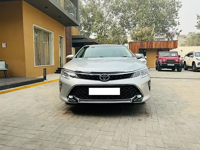 Used 2017 Toyota Camry in Delhi