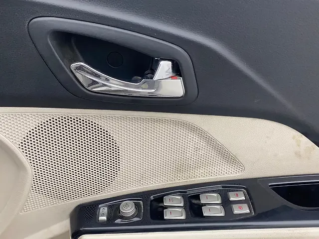 Used Mahindra XUV300 [2019-2024] W8 (O) 1.2 Petrol in Hyderabad