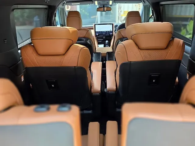 Used Toyota Vellfire VIP – Executive Lounge Hybrid (Electric + Petrol) Automatic in Mumbai