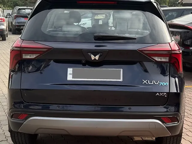 Used Mahindra Old Generation XUV700 AX 7 Petrol AT Luxury Pack 7 STR [2021] in Thrissur