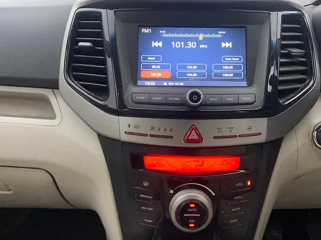 Used Mahindra XUV300 [2019-2024] W8 (O) 1.2 Petrol in Hyderabad