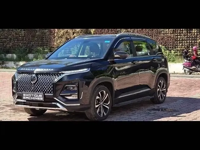 Used MG Hector Plus [2023-2025] Blackstorm 1.5 Turbo Petrol CVT 7 STR in Lucknow