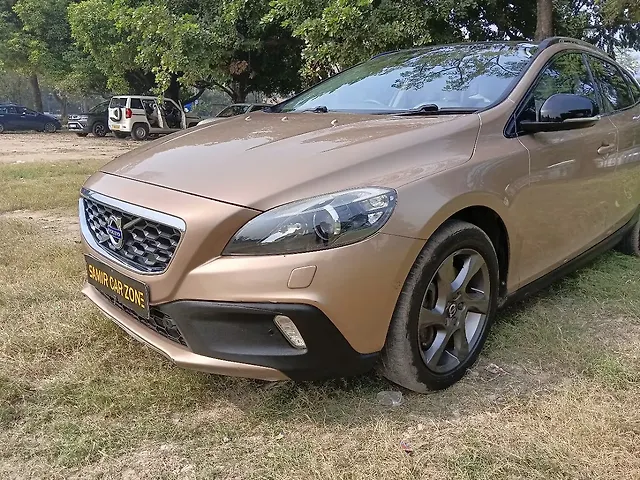 Used Volvo V40 Cross Country [2013-2016] D3 Inscription in Kolkata