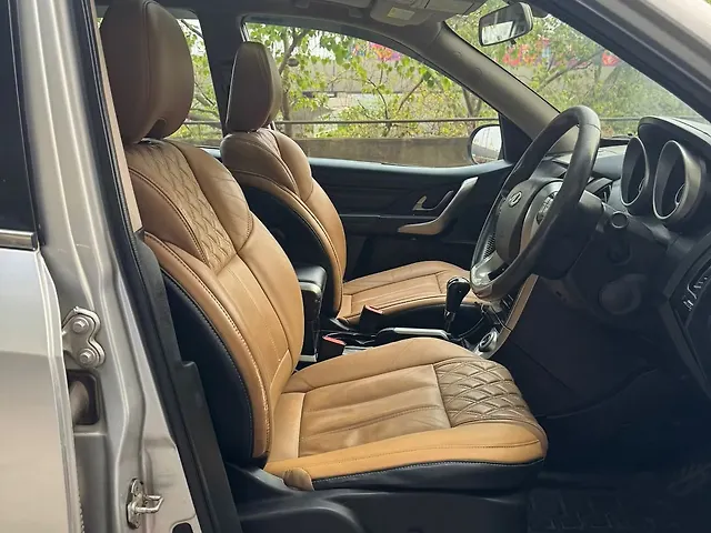 Used Mahindra XUV500 W11 AT in Mumbai