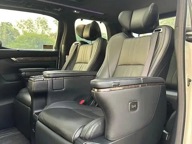 Used Toyota Vellfire [2020-2023] Hybrid in Mumbai