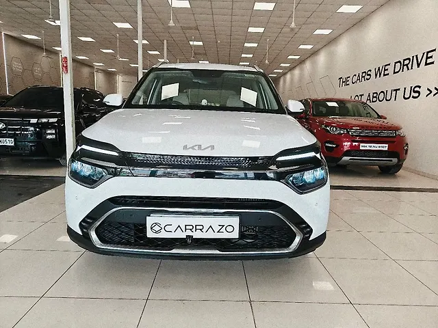 Used 2024 Kia Carens in Mumbai