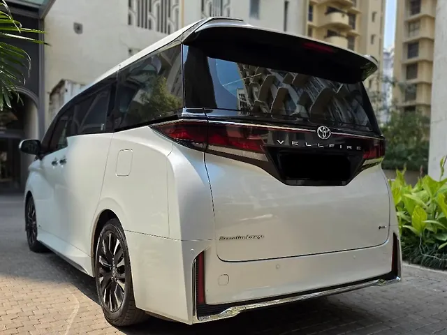 Used Toyota Vellfire VIP – Executive Lounge Hybrid (Electric + Petrol) Automatic in Mumbai