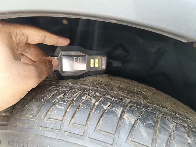 Used Mahindra Old Generation XUV700 AX5 2WD Diesel 2.2L Turbo Manual 7 STR in Bangalore