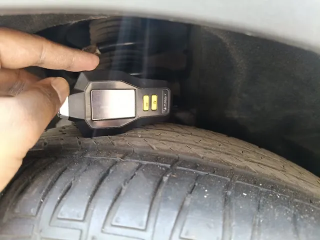 Used Mahindra Old Generation XUV700 AX5 2WD Diesel 2.2L Turbo Manual 7 STR in Bangalore