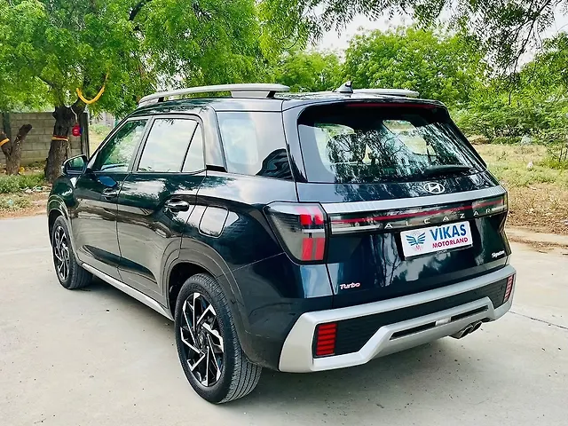 Used Hyundai Alcazar Signature 1.5 Petrol DCT 6STR [2024-2025] in Ahmedabad