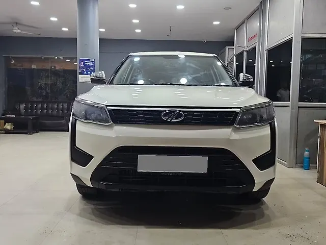 Used 2020 Mahindra XUV300 in Muzaffarpur