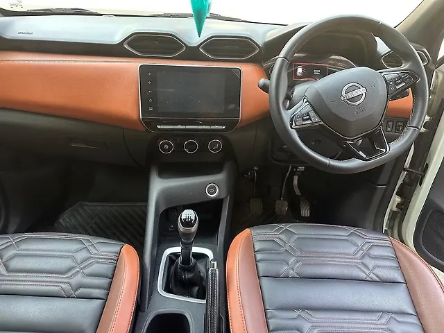 Used Nissan Magnite Tekna Petrol Manual in Thane