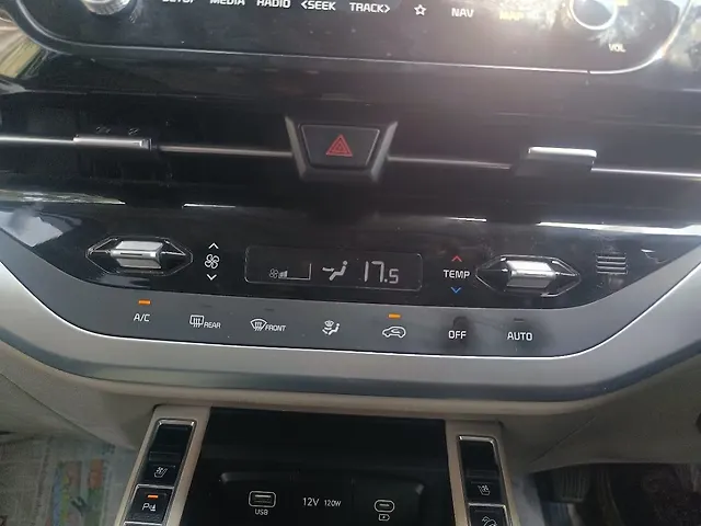 Used Kia Carens [2022-2023] Luxury Plus 1.4 Petrol DCT 6 STR in Mumbai