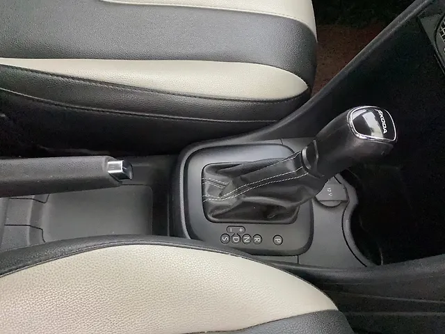 Used Skoda Rapid Ambition 1.6 MPI AT in Thane Used Skoda Rapid Ambition 1.6 MPI AT in Thane