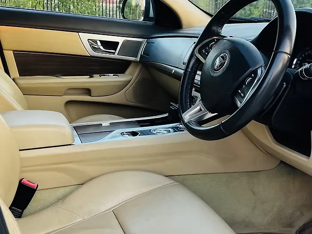 Used Jaguar XF [2013-2016] 2.2 Diesel in Lucknow