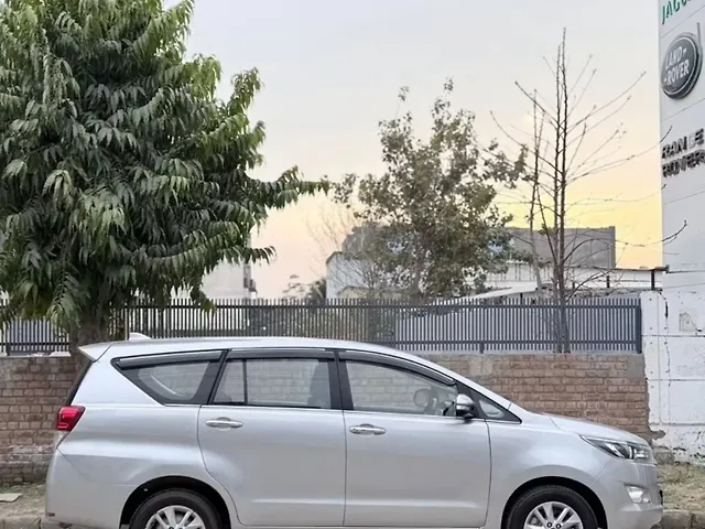 Used Toyota Innova Crysta [2016-2020] 2.4 V Diesel in Chandigarh