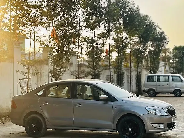 Used Skoda Rapid [2015-2016] 1.6 MPI Ambition in Lucknow