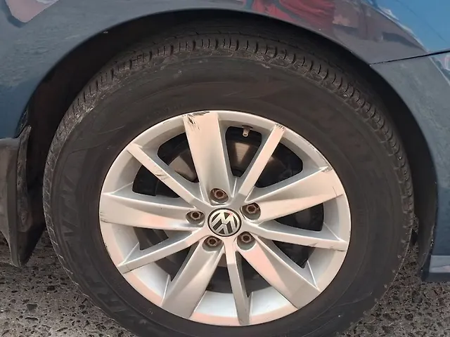 Used Volkswagen Ameo Highline Plus 1.5L AT (D)16 Alloy in Indore