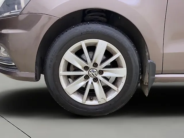 Used Volkswagen Ameo Highline Plus 1.5L AT (D)16 Alloy in Thane