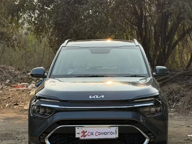 Used 2023 Kia Carens in Mumbai