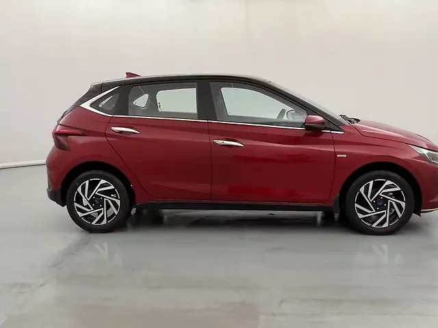 Used Hyundai i20 Asta (O) Petrol Automatic Dual Tone in Agra
