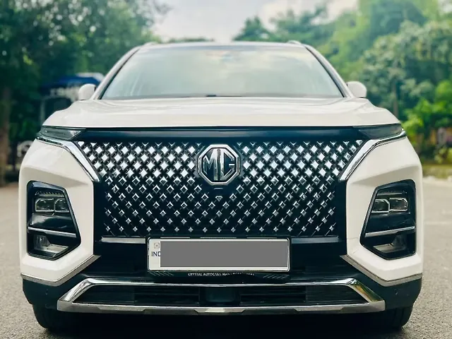 Used 2023 MG Hector Plus in Delhi