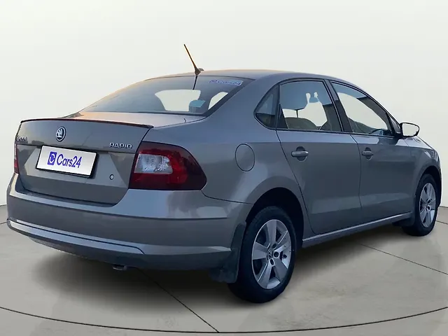 Used Skoda Rapid Ambition 1.5 TDI in Jaipur Used Skoda Rapid Ambition 1.5 TDI in Jaipur