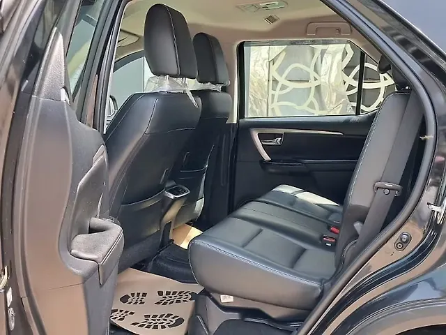 Used Toyota Fortuner 4x2 2WD Diesel 2.8L Turbo Automatic in Delhi