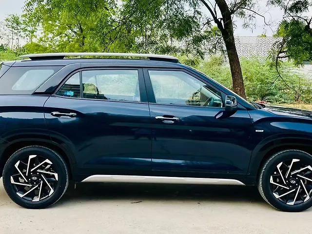 Used Hyundai Alcazar Signature 1.5 Petrol DCT 6STR [2024-2025] in Ahmedabad
