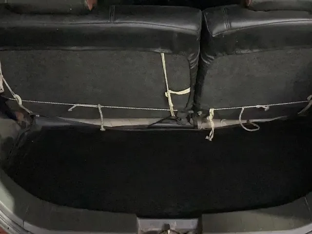 Used Maruti Suzuki Wagon R 1.0 [2010-2013] LXi in Kolkata